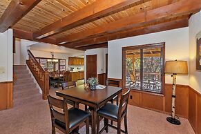 Canyon Castle Mtn Retreat w Hot Tub