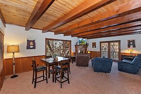 Canyon Castle Mtn Retreat w Hot Tub