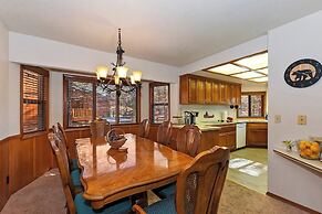 Canyon Castle Mtn Retreat w Hot Tub