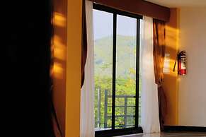 Sacaan Tropical Breeze Resort