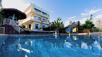 Sacaan Tropical Breeze Resort