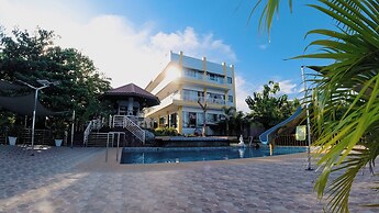 Sacaan Tropical Breeze Resort