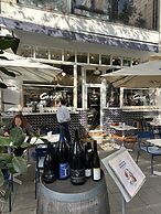 Shanghai Hills& Art Suite 18