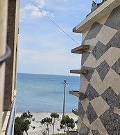 Elly Seaside Apartment