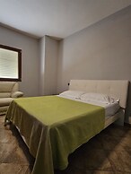 Elly Seaside Apartment