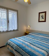 Renovated Villa With Garden and Pool Access