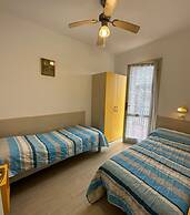 Renovated Villa With Garden and Pool Access