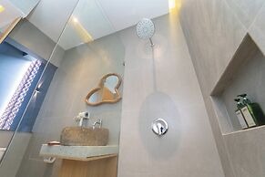 Keenan Living Luxe Seturan