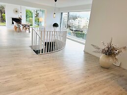 Big House for 10 People