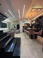 Luxury Central Cosy Villa