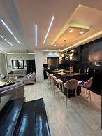 Luxury Central Cosy Villa