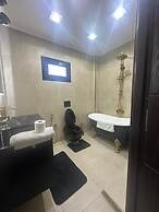 Luxury Central Cosy Villa