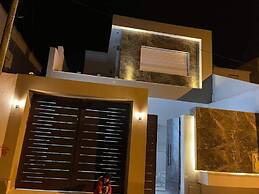 Luxury Central Cosy Villa