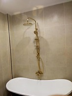 Luxury Central Cosy Villa