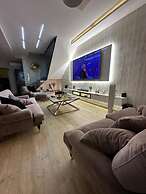 Luxury Central Cosy Villa