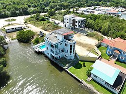 See Belize Sea View Vacation Rentals