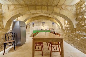 Room-ta' Karmenu - An 800 Year old Moder