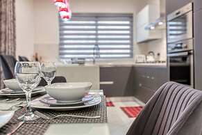 Luxury 3 BR Apt in Gzira Near Sliema - Stjulians