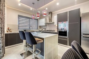 Luxury 3 BR Apt in Gzira Near Sliema - Stjulians