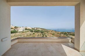 Luxury Penthouse With Private Pool and sea Views, Sleeps 6