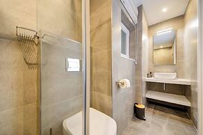 Luxury Penthouse With Private Pool and sea Views, Sleeps 6