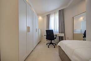 Luxury Penthouse With Private Pool and sea Views, Sleeps 6