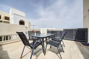 Beautiful 2 BDR Penthouse Near Valletta Sleeps 6