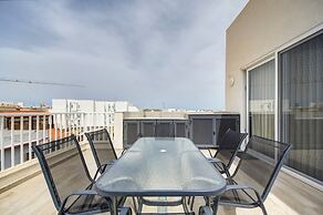 Beautiful 2 BDR Penthouse Near Valletta Sleeps 6