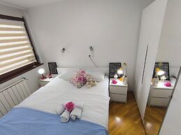 Chengic Villa Comfort - Modern 2-Bedroom