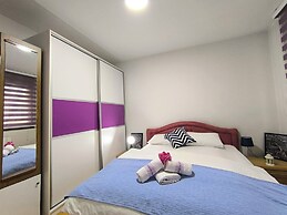 Chengic Villa Comfort - Modern 2-Bedroom