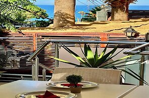 PALM BEACH HOTEL