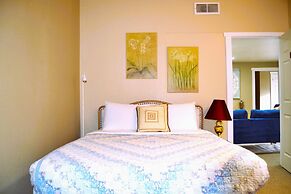 Cozy Nest Near UND Campus