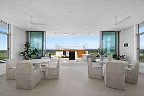 Bilinga Beachfront Luxury at Lana