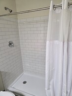 New Western Inn & Suites