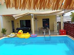 Suksabai Raiwan And Pool Villa