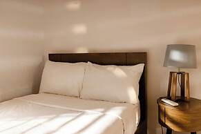 Luxury D1 Mension Condotel