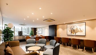 Luxury D1 Mension Condotel