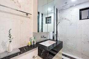 Luxury D1 Mension Condotel