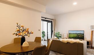 Luxury D1 Mension Condotel