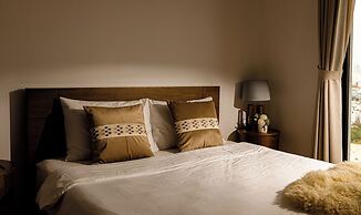 Luxury D1 Mension Condotel