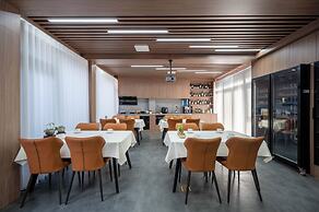 Peking Courtyard Qianmen