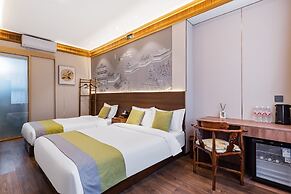 Peking Courtyard Qianmen