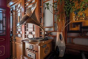Peking Courtyard Qianmen
