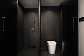 Jinghong Chen Duo Nan Shan Man Zhen