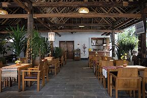 Jinghong Chen Duo Nan Shan Man Zhen