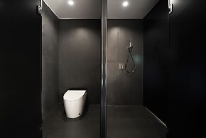 Jinghong Chen Duo Nan Shan Man Zhen