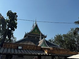 Jinghong Chen Duo Nan Shan Man Zhen