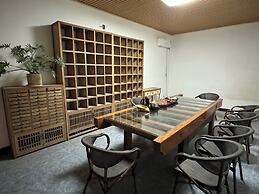 Jinghong Chen Duo Nan Shan Man Zhen