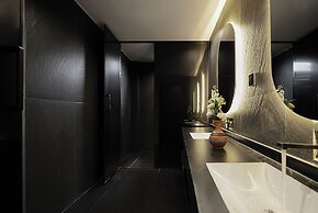 Jinghong Chen Duo Nan Shan Man Zhen