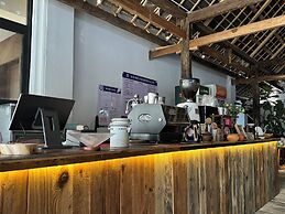 Jinghong Chen Duo Nan Shan Man Zhen